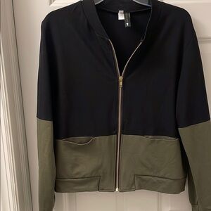 Yellowcake Classic Bomber Jacket L/XL olive and black
